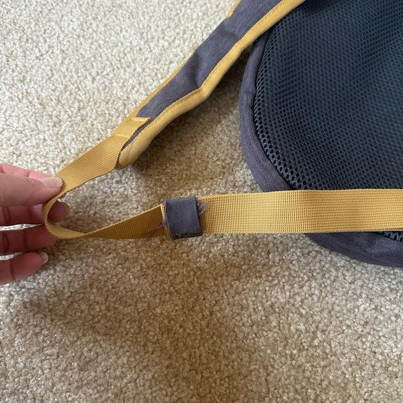 Chic Navy and Tan Crossbody Bag - Picture 7 of 10